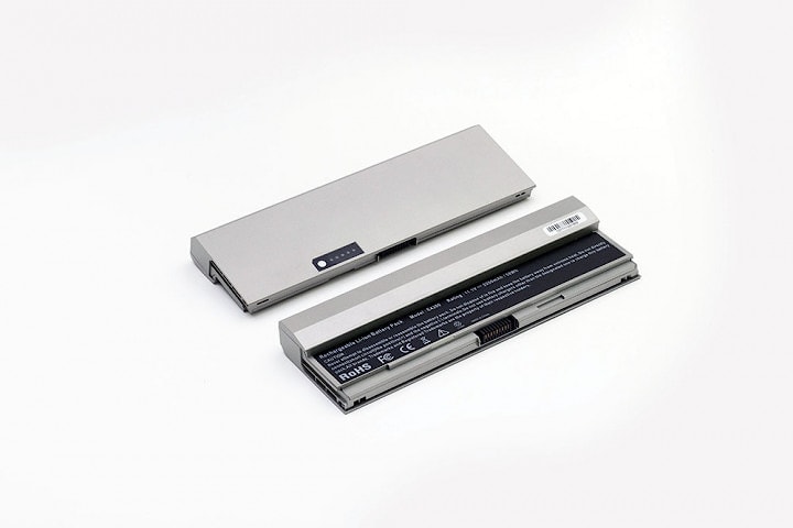 Аккумулятор батарея для ноутбука Dell Latitude E4200, (R640C, F586J), 4400mAh, 11.1V, серебряный, OEM