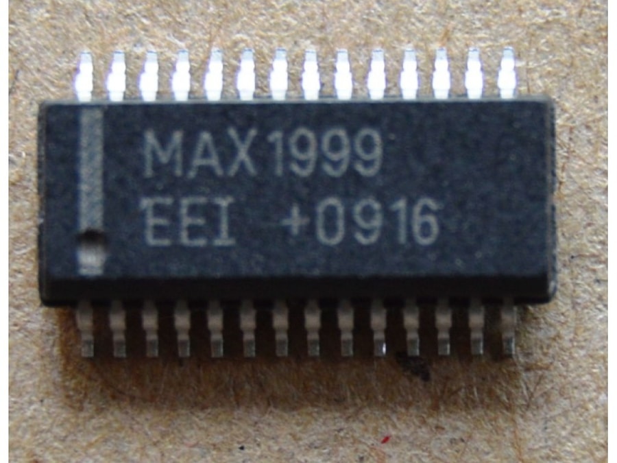 Микросхема MAX1999