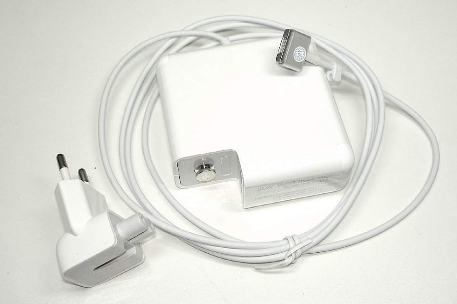 Блок питания (зарядное) Apple MagSafe 2, 85W для A1222, A1290, A1343, A1398 (20V, 4.25A) без логотипа