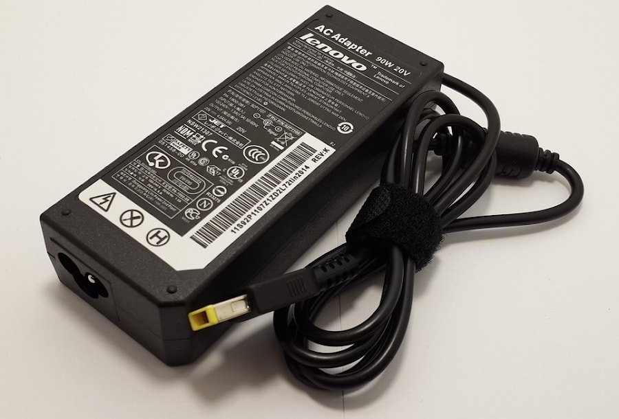 Блок питания (зарядное) Lenovo прямоугольный разъем, 90W (20V, 4.5A) без сетевого кабеля, ORG