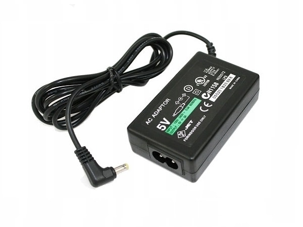 Блок питания (зарядное) AC PlayStation Portable 4.0x1.7мм, 5V, 2A (10W)