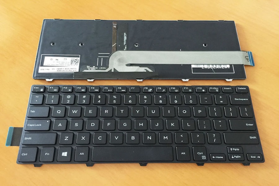 Клавиатура для ноутбука Dell Inspiron 14-3000, 14-5447, Latitude 3470 черная, с рамкой, с подсветкой