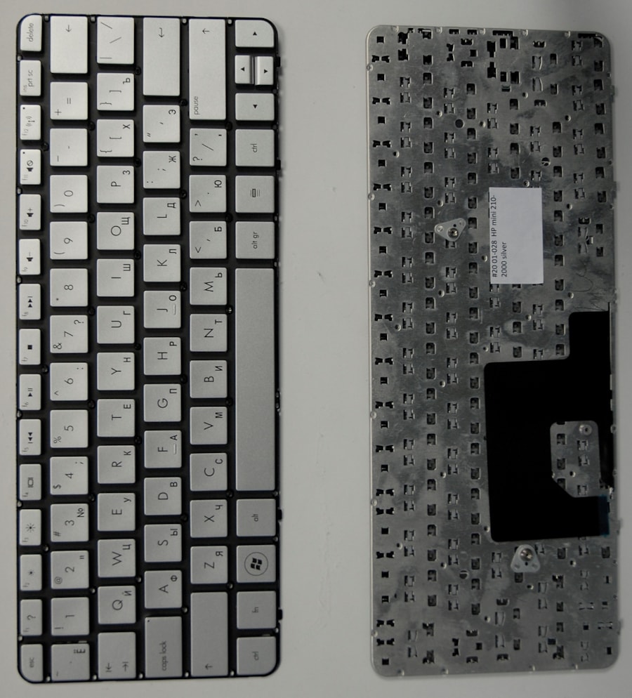Клавиатура для ноутбука HP mini 210-2000er, 210-2001er, 210-2002er , 210-2003er, 210-2204er, 210-2209er, 210-2210er серебряная