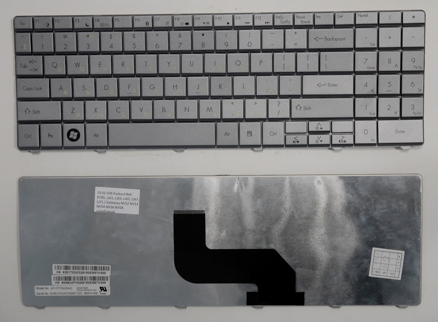 Клавиатура для ноутбука Packard Bell DT85, LJ61, LJ63, LJ65, LJ67, LJ71 / Gateway NV52 NV53 NV54 NV56 NV58 серебряная