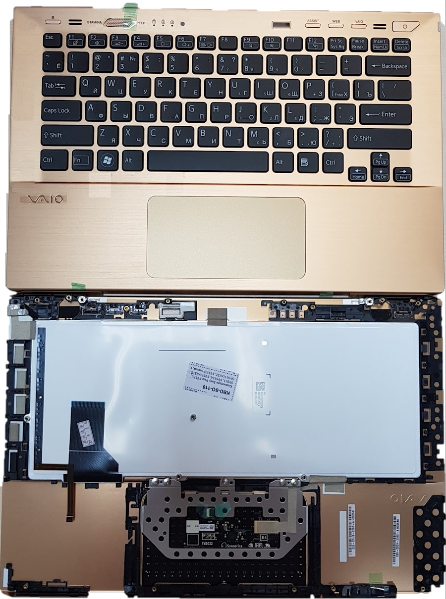 Клавиатура для ноутбука Sony Vaio SVS13, SVE13, SVS13A, SVS13A2S1C, SVS131A12T, SVS13P черная, с подсветкой, верхняя панель в сборе (золотая)